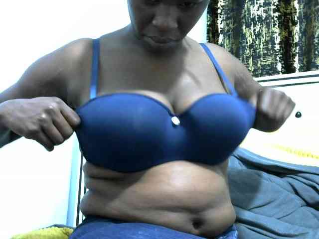 NastyEbony002 webcam
