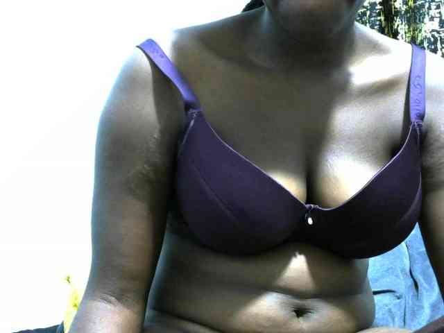 NastyEbony002 webcam