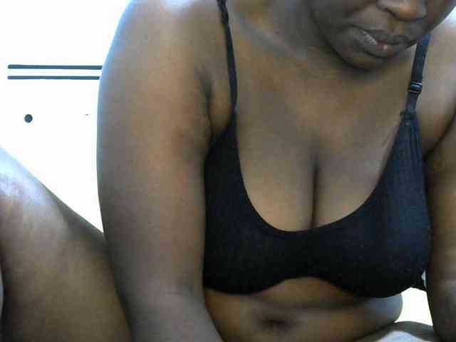 NastyEbony002 webcam