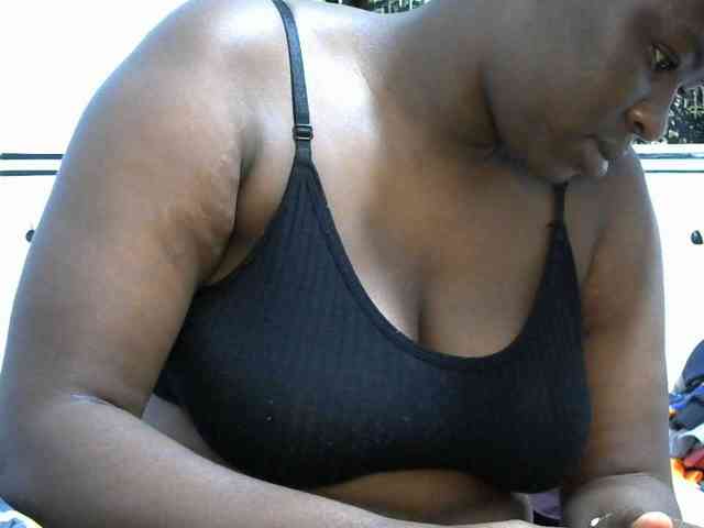NastyEbony002 webcam