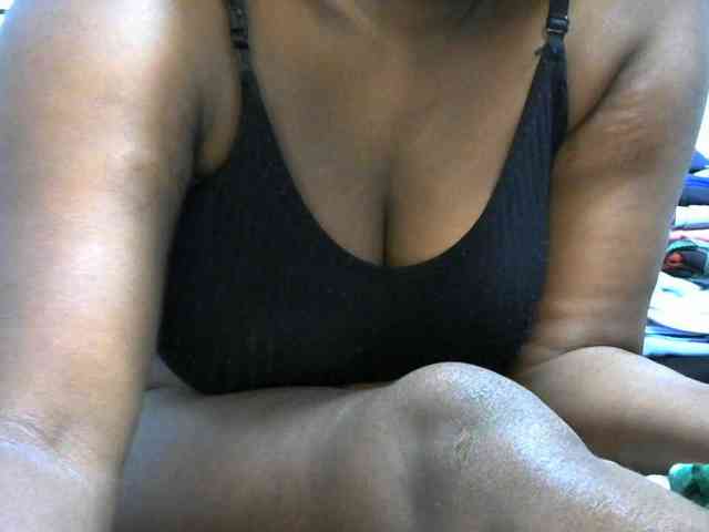 NastyEbony002 webcam