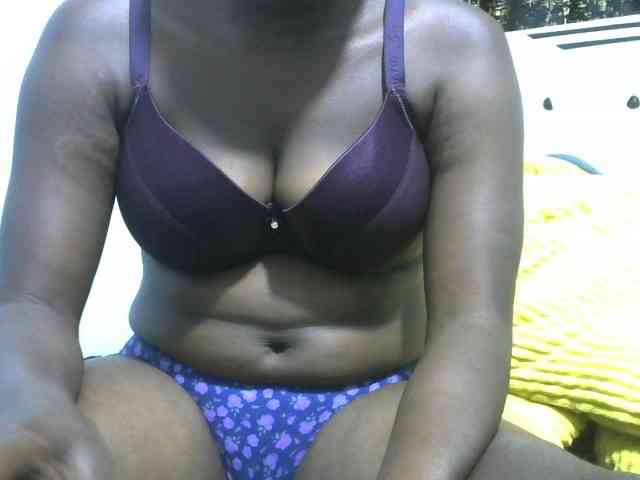 NastyEbony002 webcam