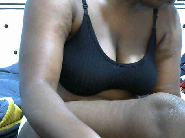 NastyEbony002 webcam