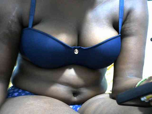 NastyEbony002 webcam