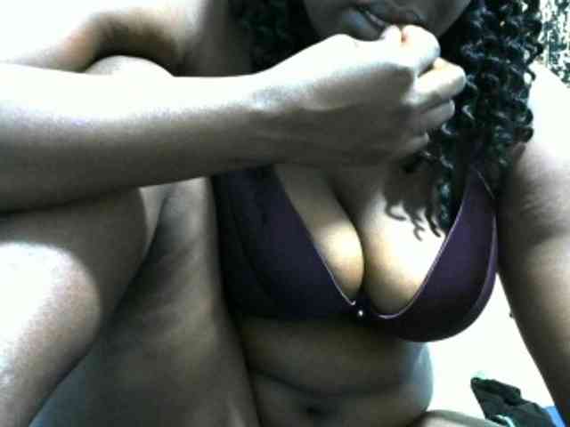 NastyEbony002 webcam
