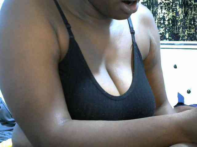 NastyEbony002 webcam