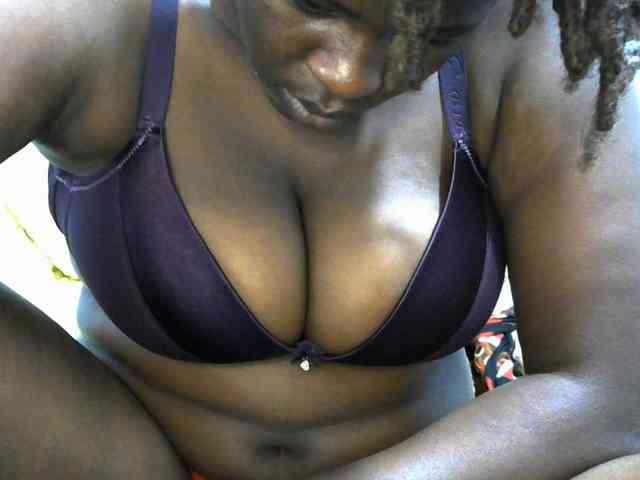 NastyEbony002 webcam