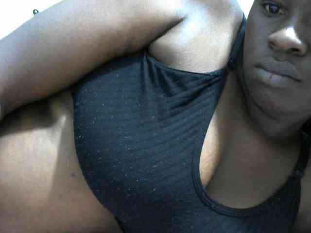 NastyEbony002 webcam