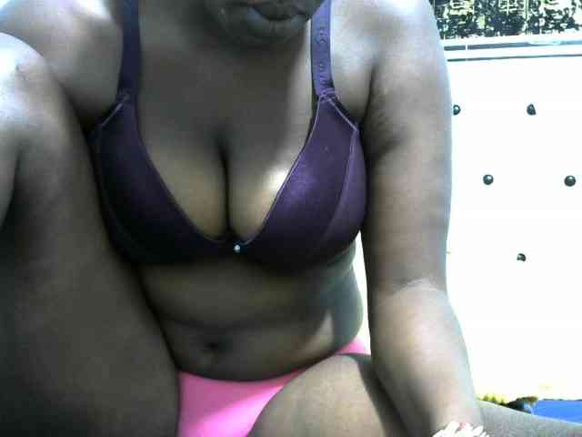 NastyEbony002 webcam
