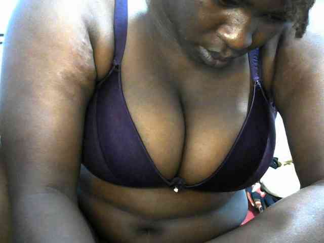 NastyEbony002 webcam