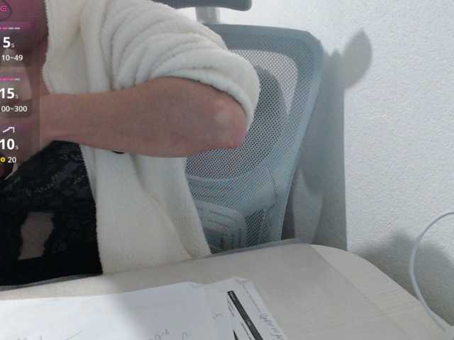 KristinaTitsBest live cam preview