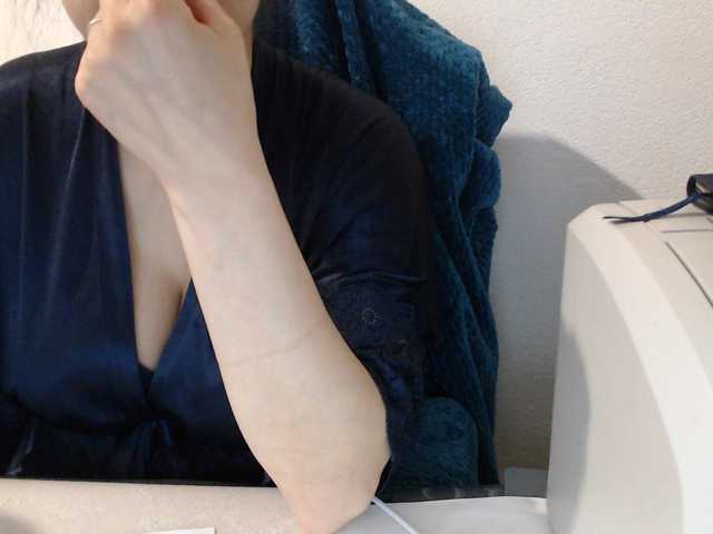 VelvetSin8's BongaCams show and profile