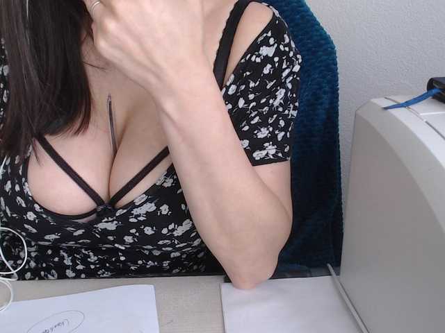 VelvetSin8's BongaCams show and profile