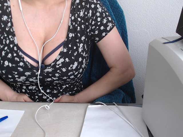 VelvetSin8's BongaCams show and profile