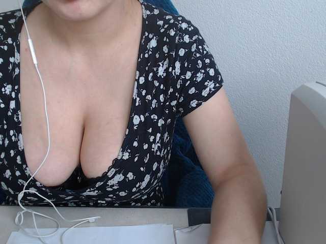 VelvetSin8's BongaCams show and profile