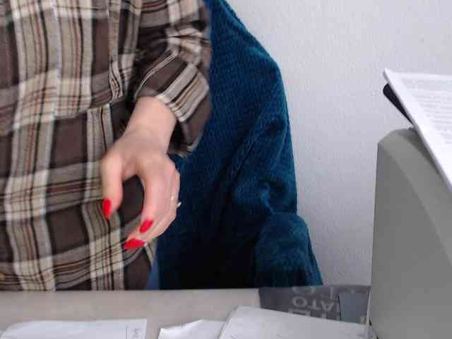 CrazyTitsBest webcam