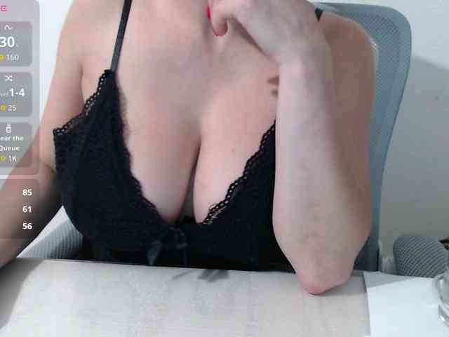 Model: CrazyTitsBest