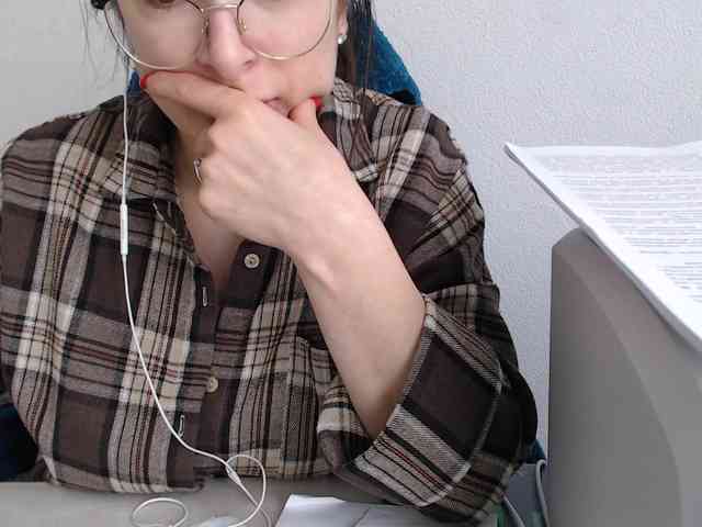 CrazyTitsBest webcam