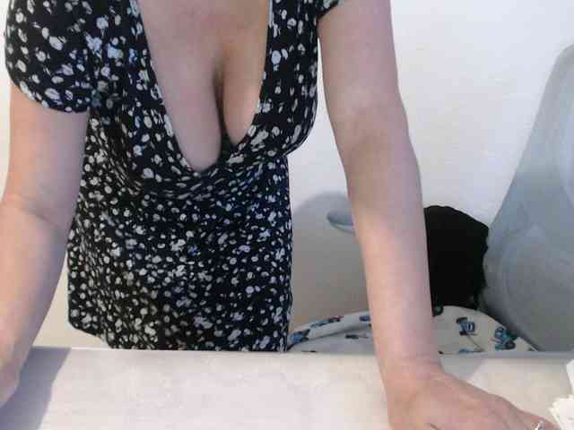 Model: CrazyTitsBest