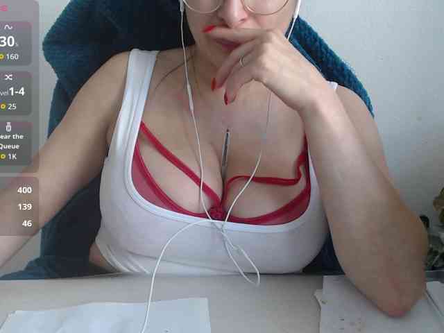 Model: CrazyTitsBest