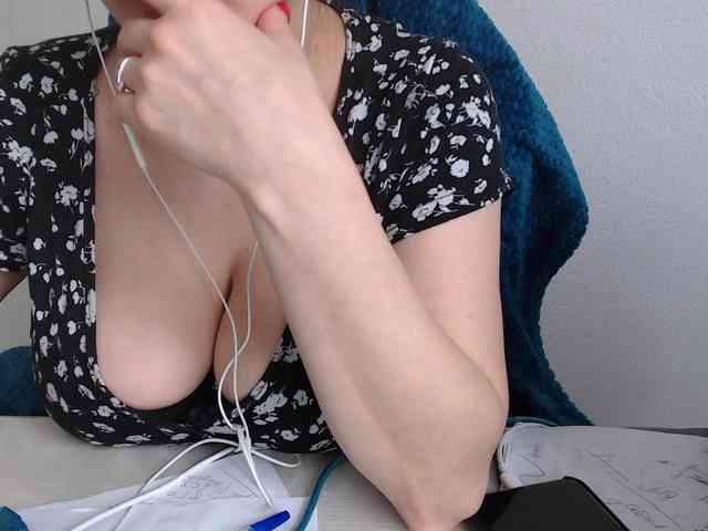 Model: CrazyTitsBest