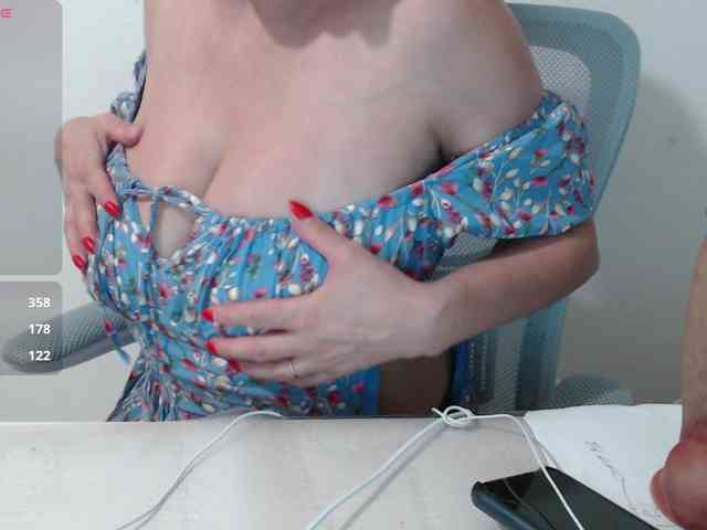 Model: CrazyTitsBest
