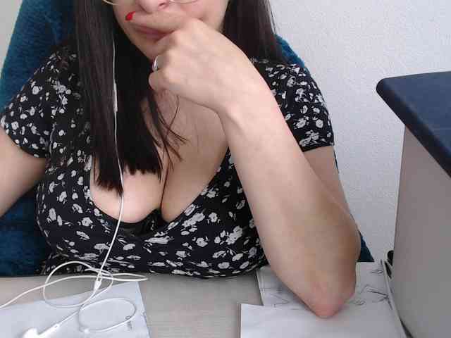 Model: CrazyTitsBest