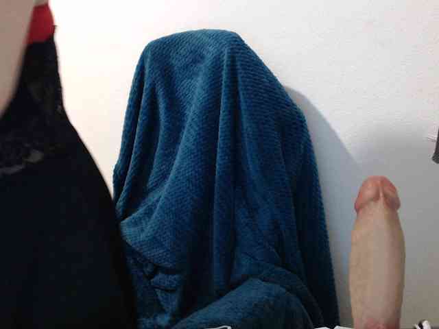 CrazyTitsBest webcam