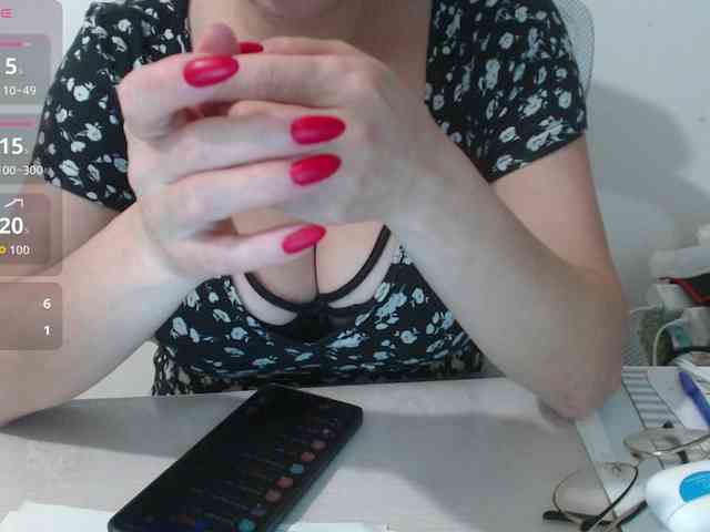 CrazyTitsBest webcam