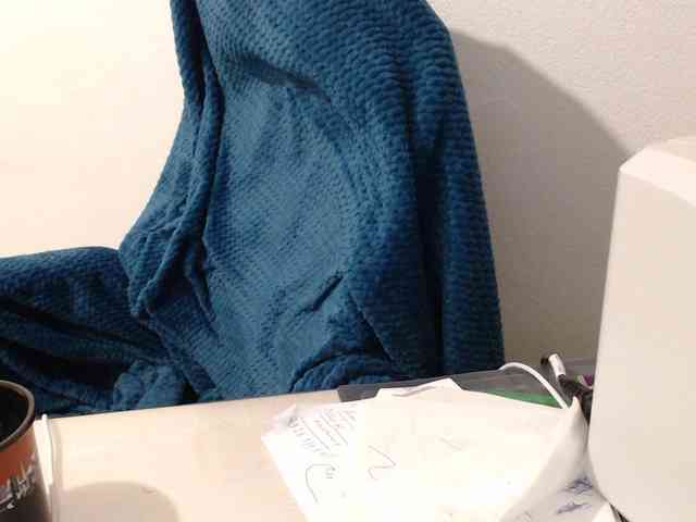 CrazyTitsBest webcam