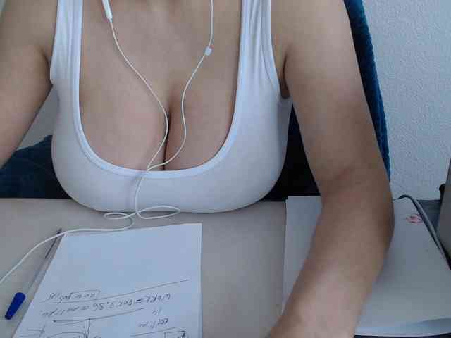 Model: CrazyTitsBest