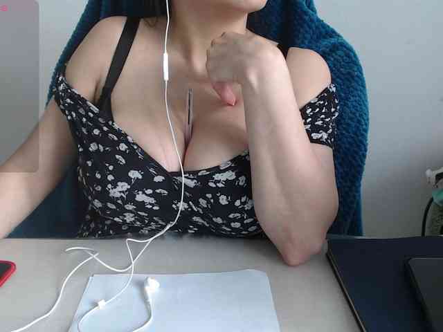Model: CrazyTitsBest