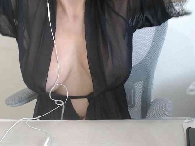 Model: CrazyTitsBest