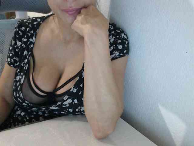 Model: KristinaTitsBest