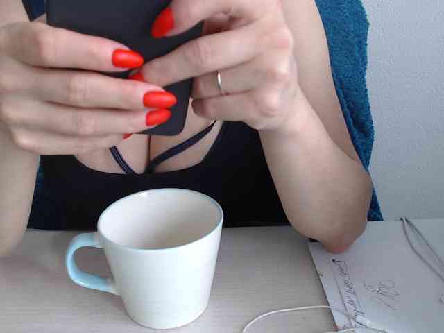 CrazyTitsBest webcam