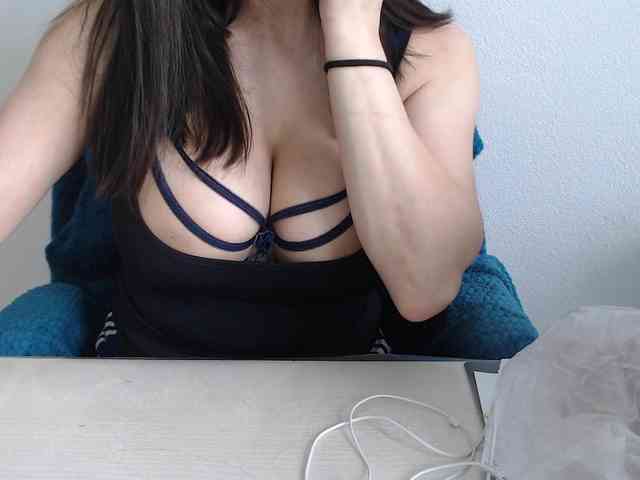 Model: CrazyTitsBest