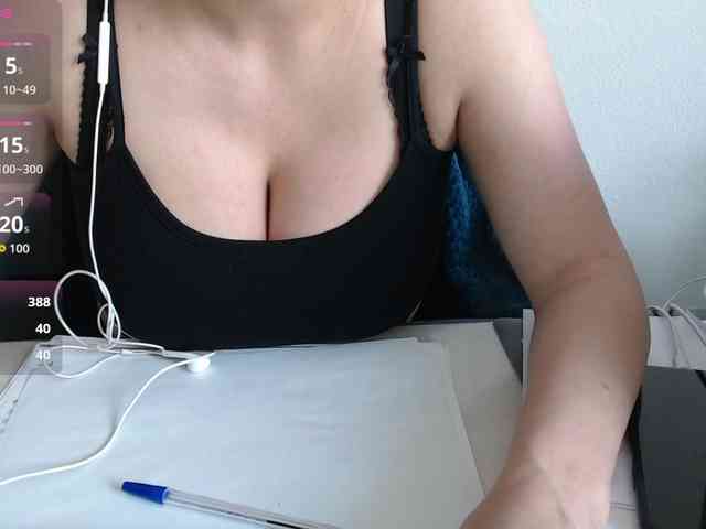 Model: CrazyTitsBest