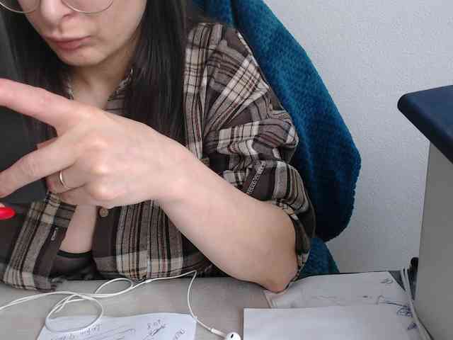 CrazyTitsBest webcam