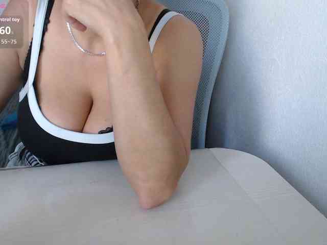 KristinaTitsBest webcam