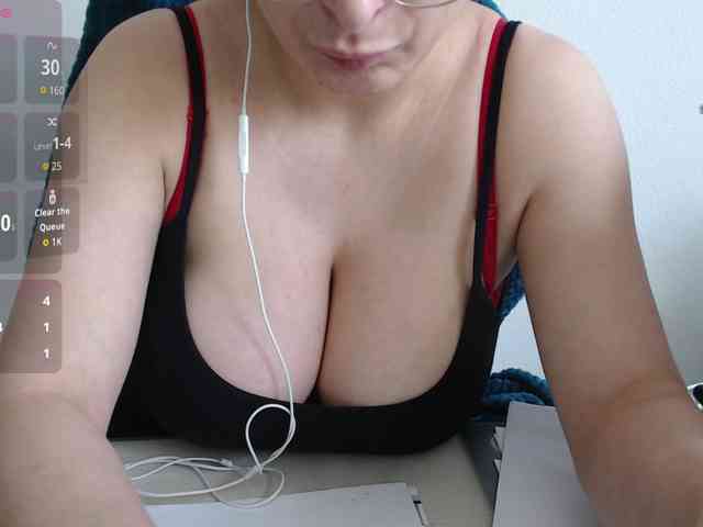 Model: CrazyTitsBest