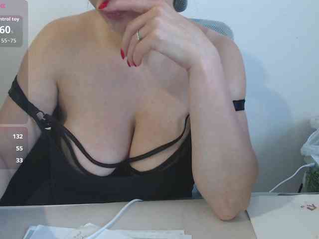 Model: CrazyTitsBest
