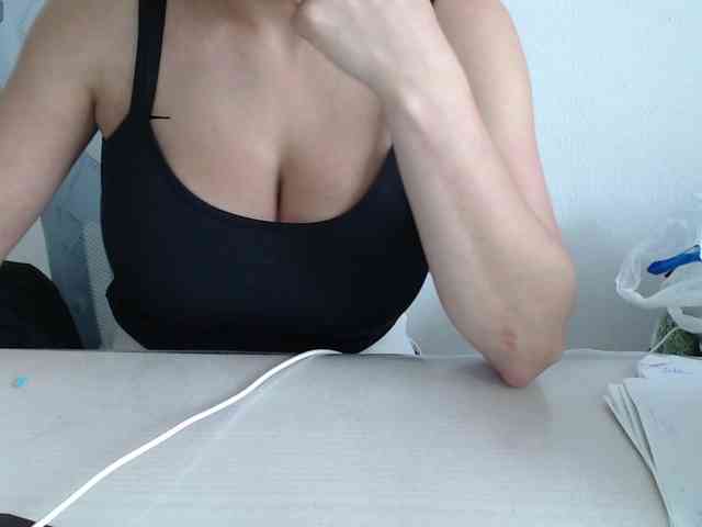 Model: CrazyTitsBest