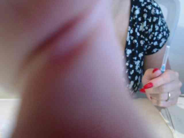 CrazyTitsBest webcam