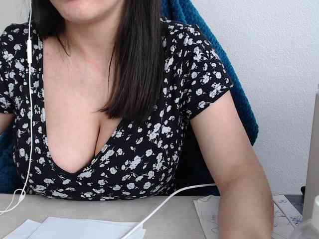 Model: CrazyTitsBest