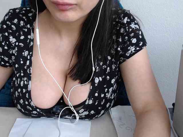 Model: CrazyTitsBest