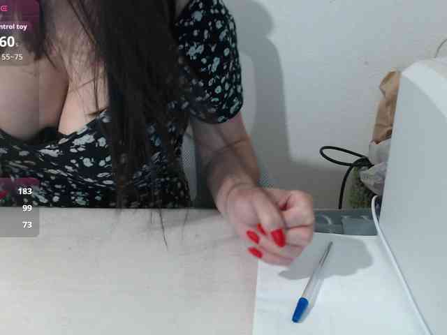 CrazyTitsBest webcam