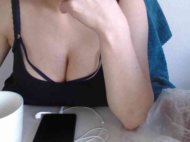 Model: CrazyTitsBest