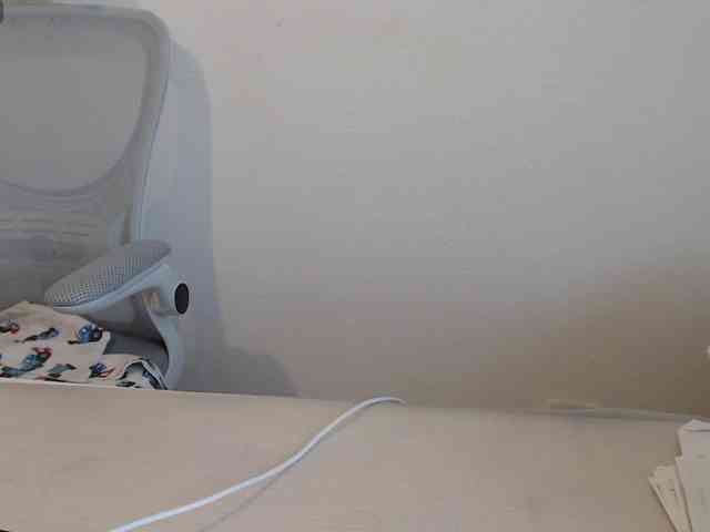 CrazyTitsBest webcam