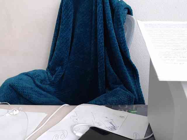 CrazyTitsBest webcam