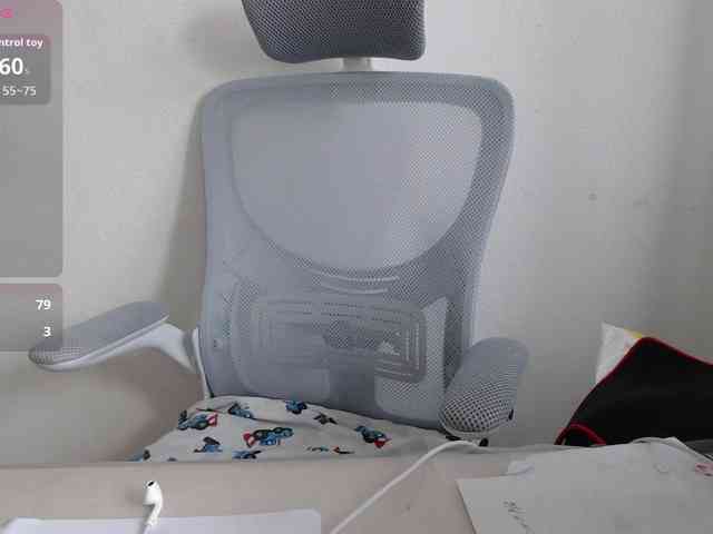 CrazyTitsBest webcam